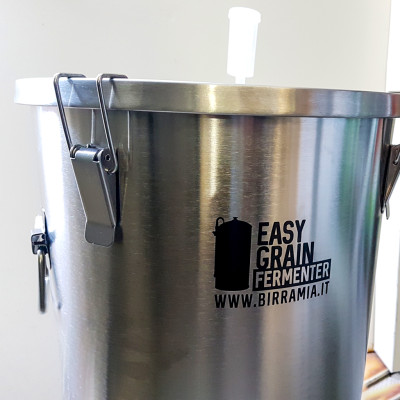 Rimontare la cerniera del fermentatore EasyGrain Fermenter