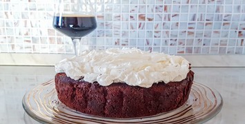 Torta alla birra scura e cioccolato con crema al mascarpone